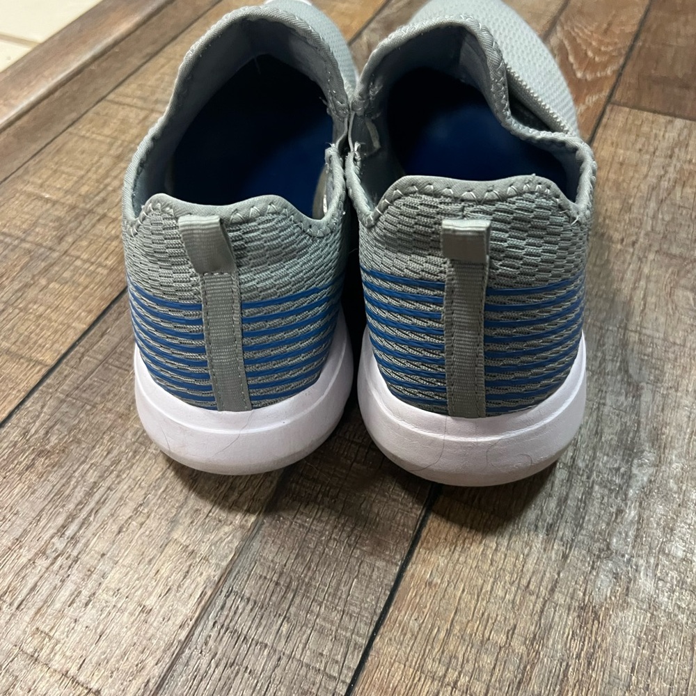 Athletic Works Gray and Blue Sneakers with Elastic Band and Rubber Sole - Picture 3 of 5